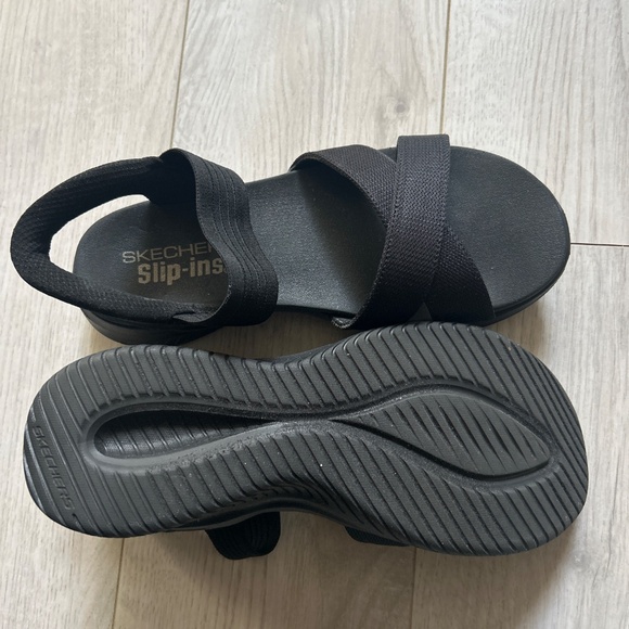 SKECHERS Hands Free Slip Ins women’s black sandals - ultra flex 3.0 size 7 - Picture 4 of 5